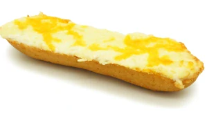 Bezlepková zapečená bageta česnek a sýr 1 ks